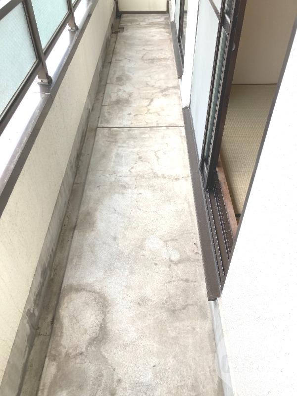 13/22 バルコニー