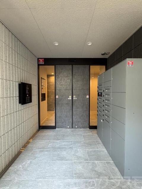 21/24 エントランス