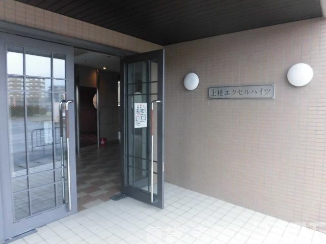 28/30 エントランス