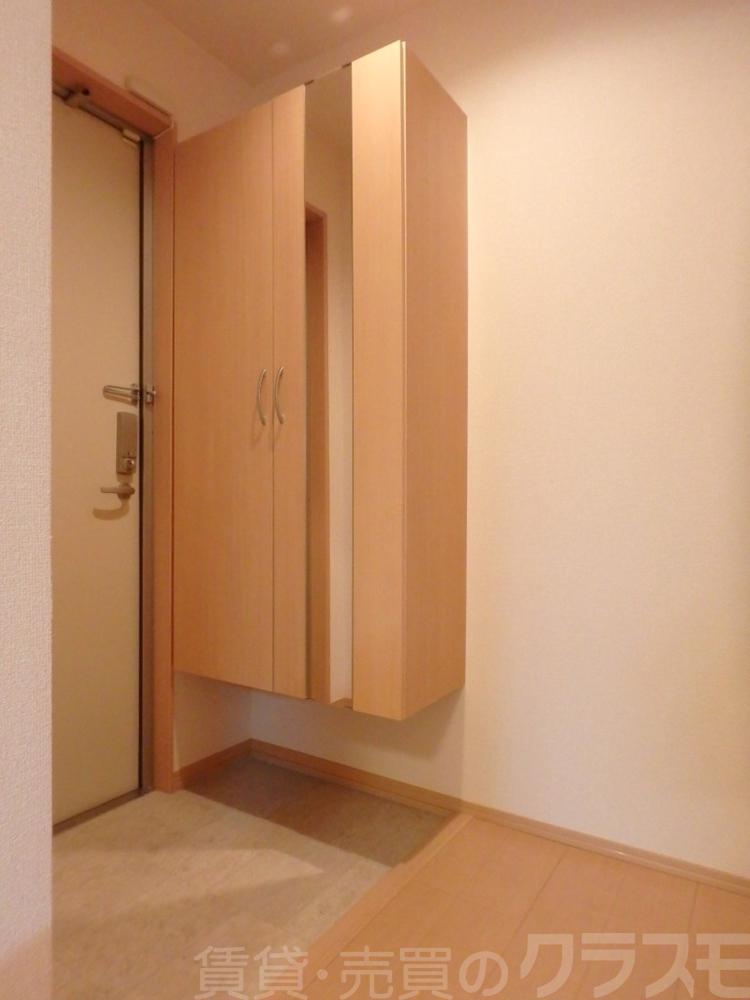 13/30 玄関