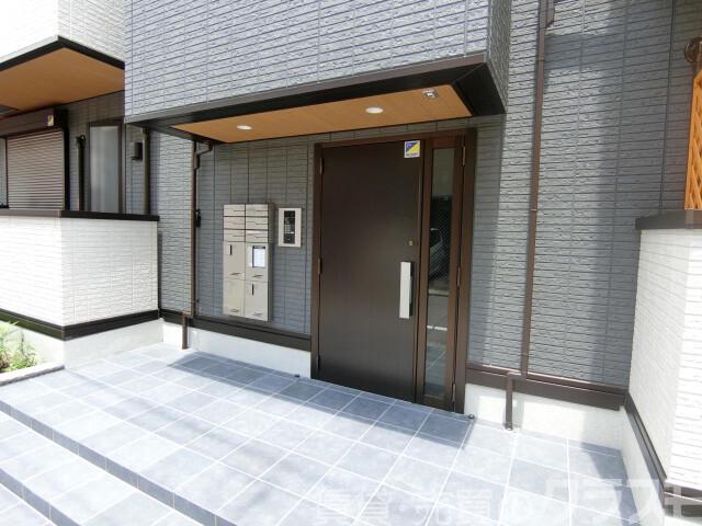 2/4 エントランス