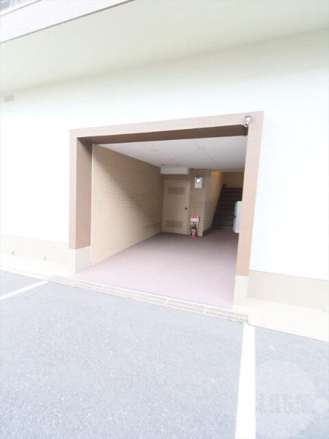 22/30 エントランス