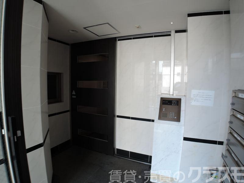 30/30 エントランス