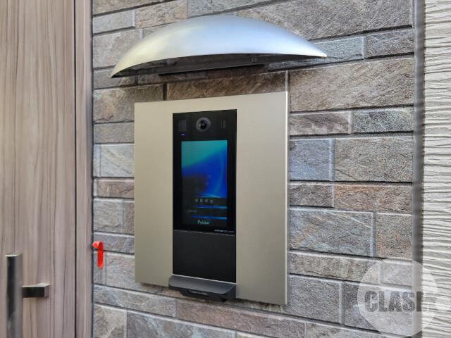 20/30 エントランス