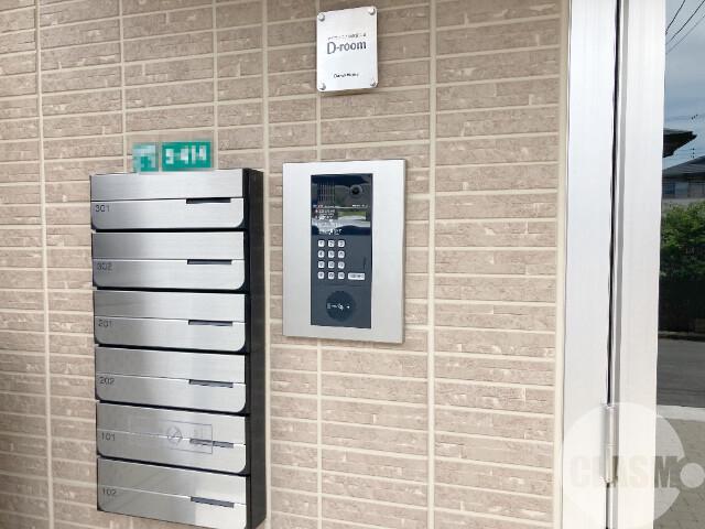 22/27 エントランス