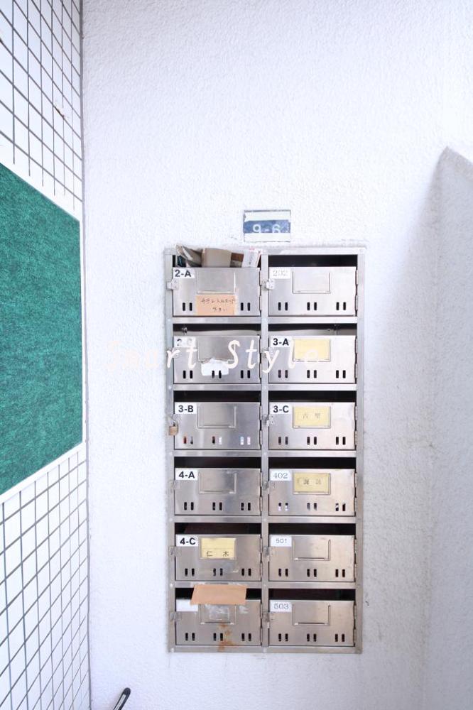 18/26 エントランス