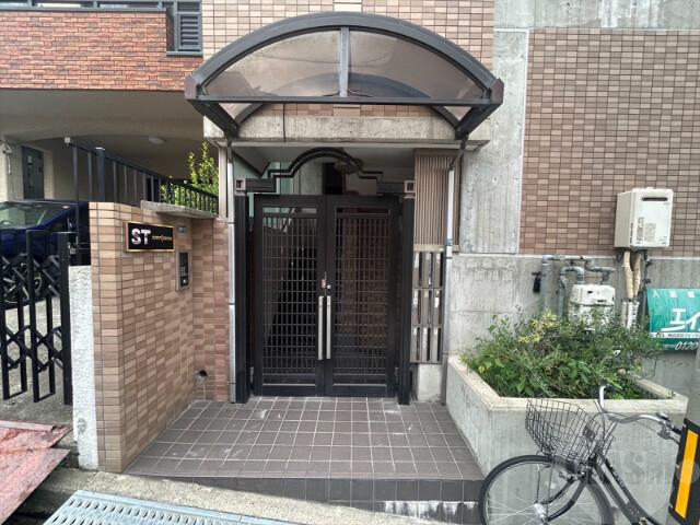 2/10 エントランス