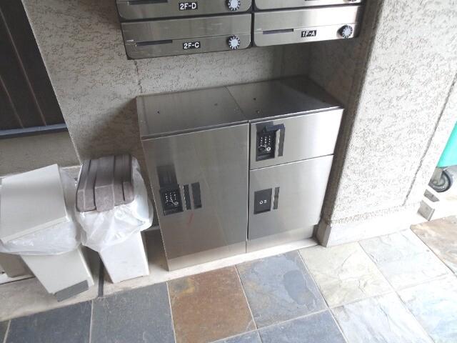 18/24 エントランス