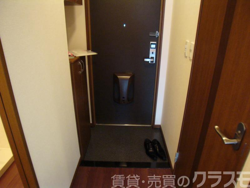 18/30 玄関