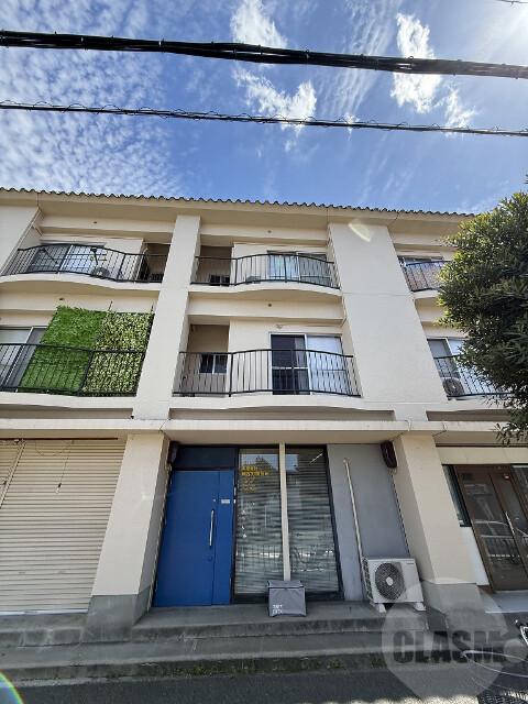 21/30 エントランス