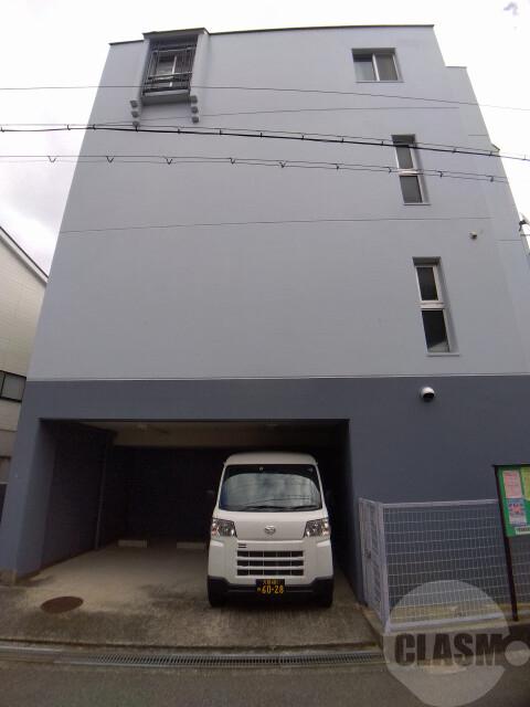 21/23 エントランス