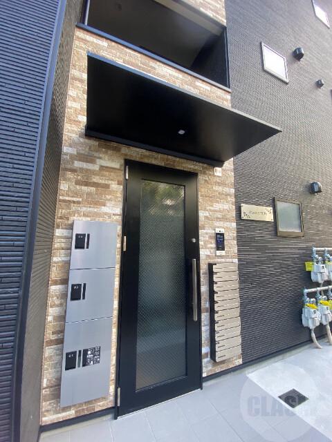 22/30 エントランス