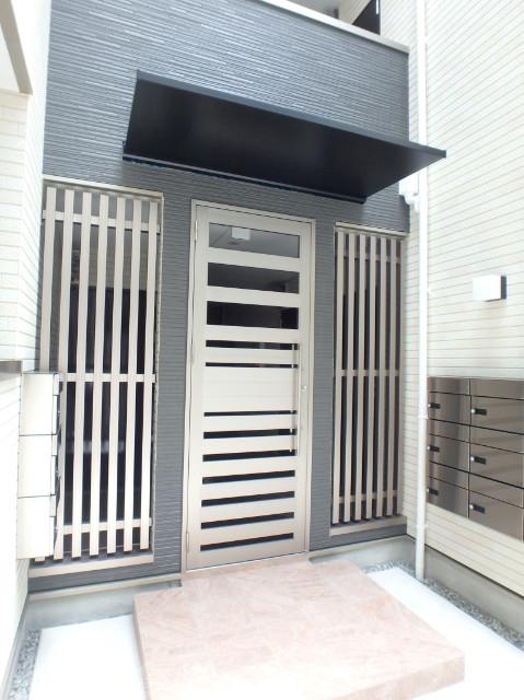 17/28 エントランス