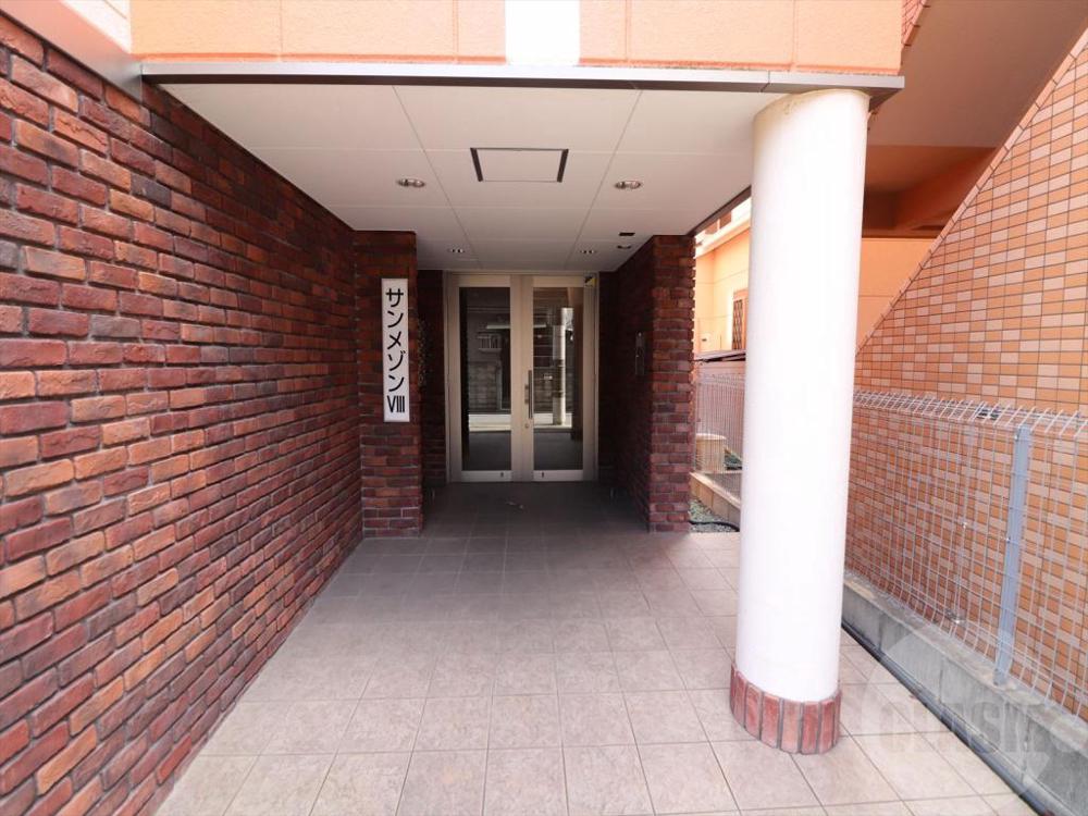 21/29 エントランス