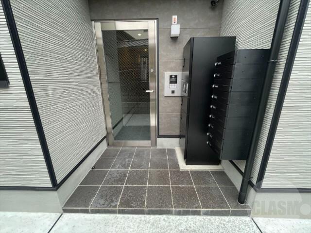 22/30 エントランス