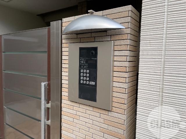 18/30 エントランス