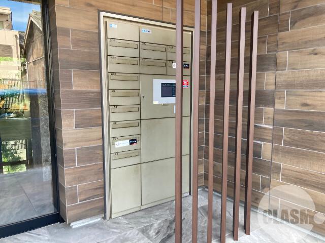 19/30 エントランス