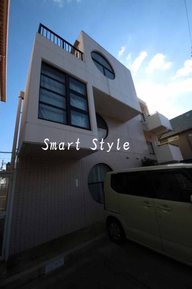 21/30 エントランス