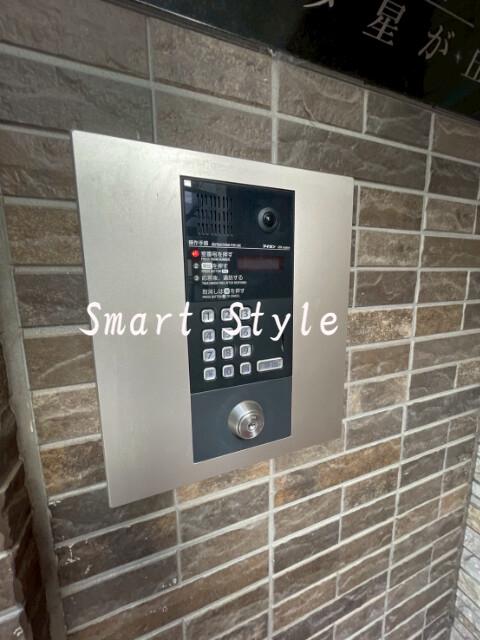 17/27 エントランス