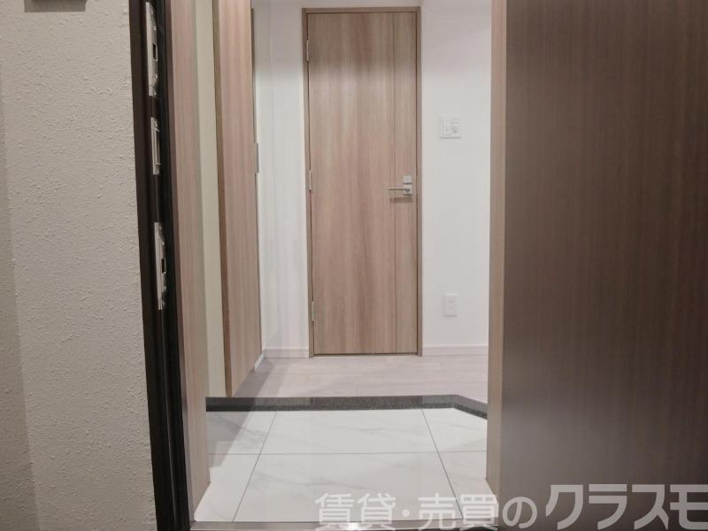 16/30 玄関