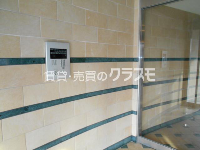 16/30 エントランス