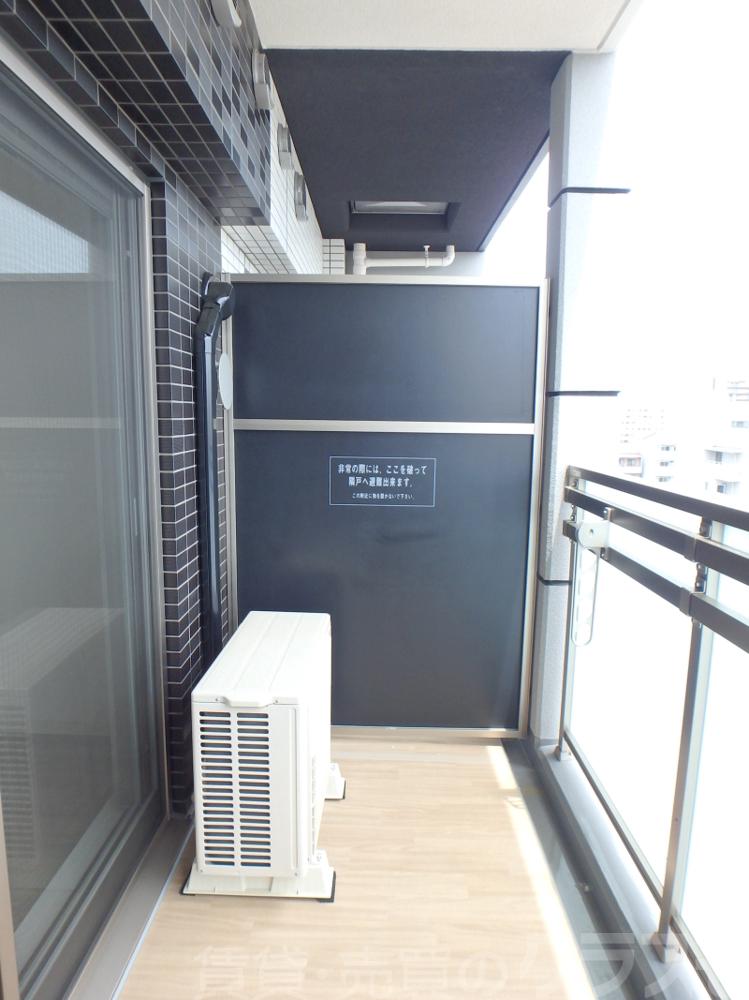 19/30 バルコニー