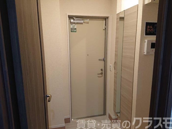 16/30 玄関