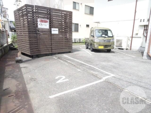 2/13 駐車場