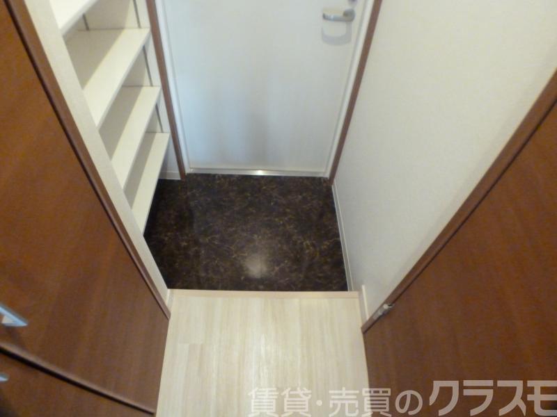 14/30 玄関