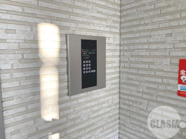 21/26 エントランス