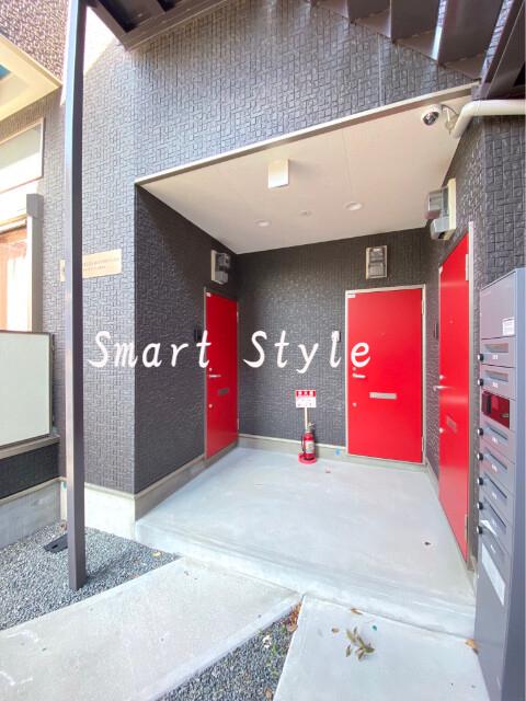 17/30 エントランス