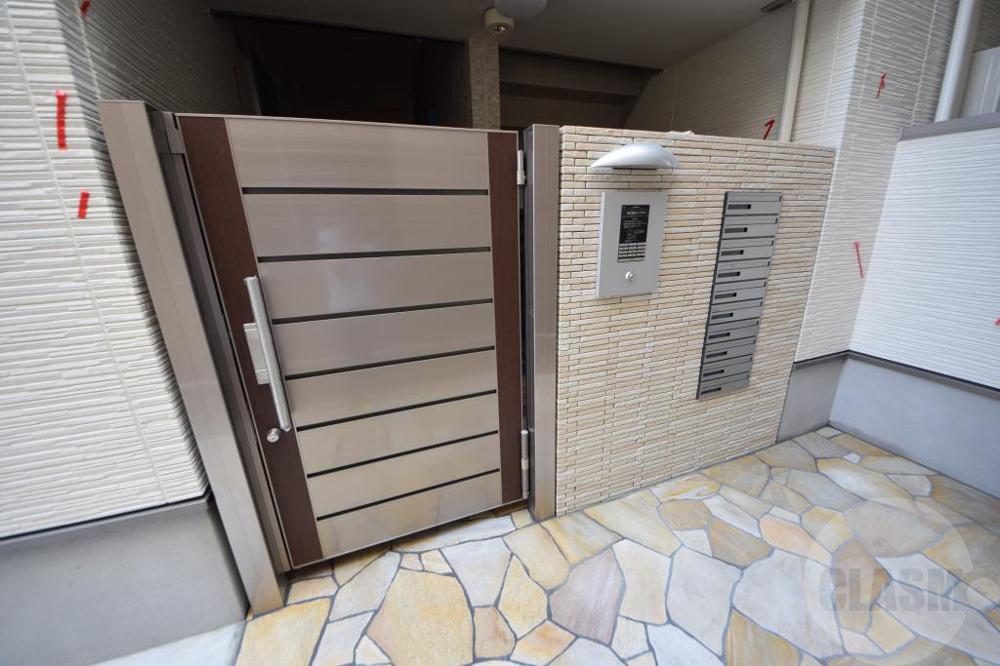 21/29 エントランス