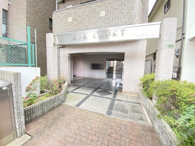 17/26 エントランス