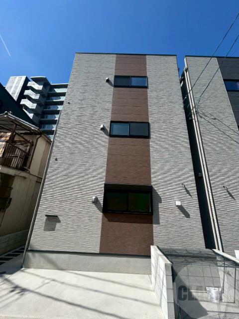 21/30 エントランス