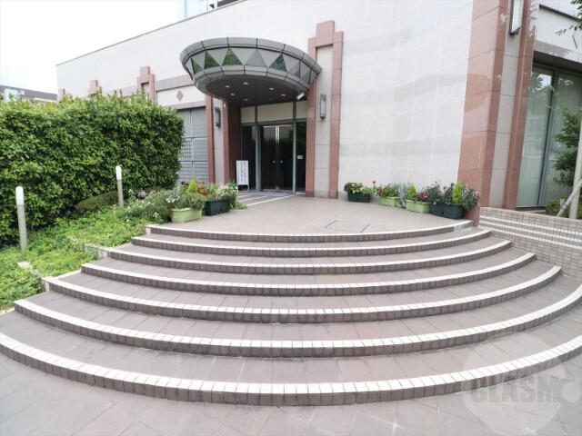 22/30 エントランス