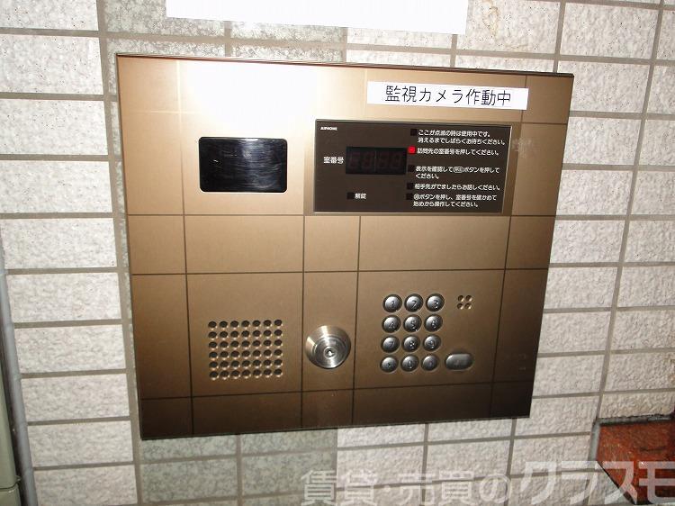 30/30 エントランス