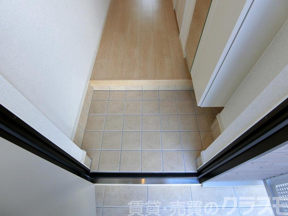 13/30 玄関
