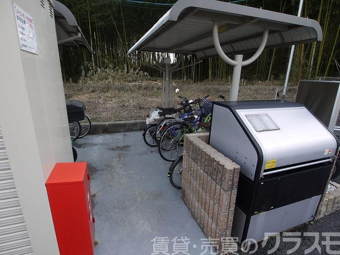 30/30 エントランス