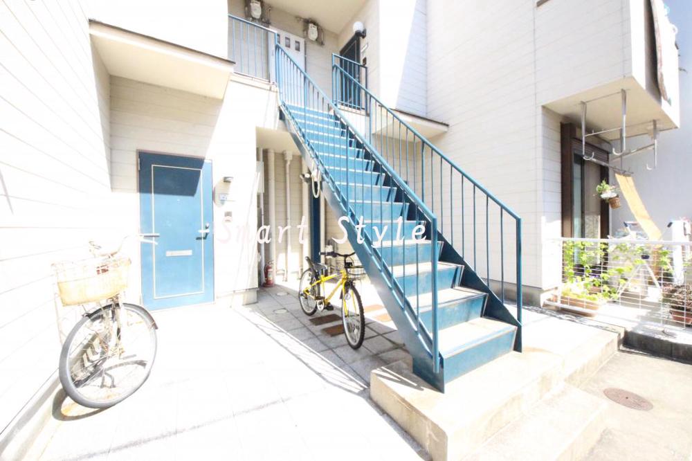 2/4 エントランス