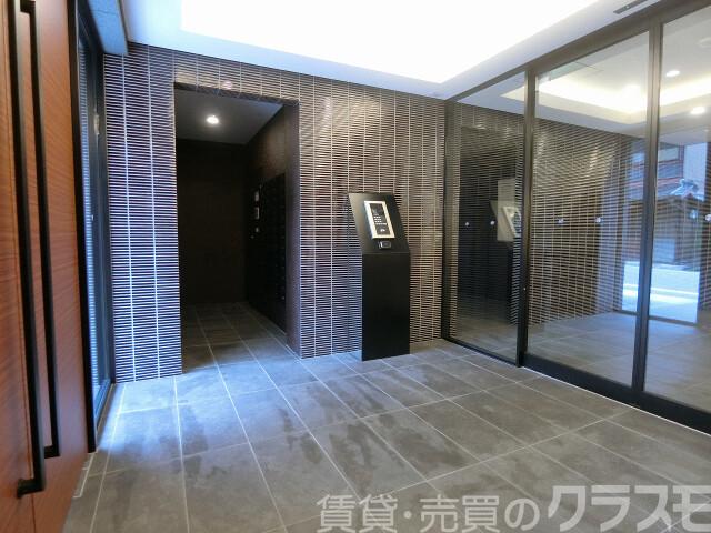 2/4 エントランス