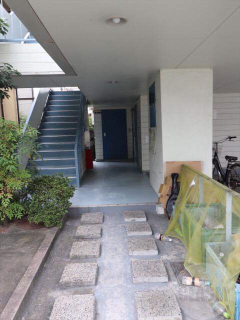 22/29 エントランス