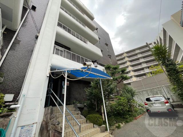 22/29 エントランス