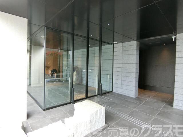 2/4 エントランス