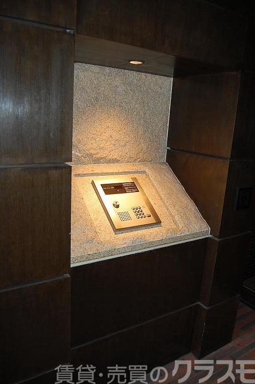 29/30 エントランス