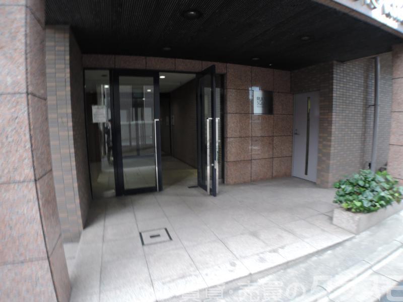 28/30 エントランス