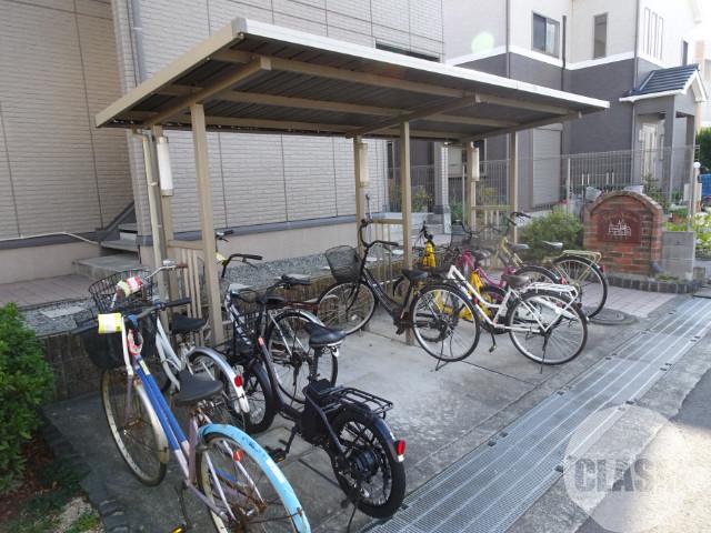 18/30 エントランス