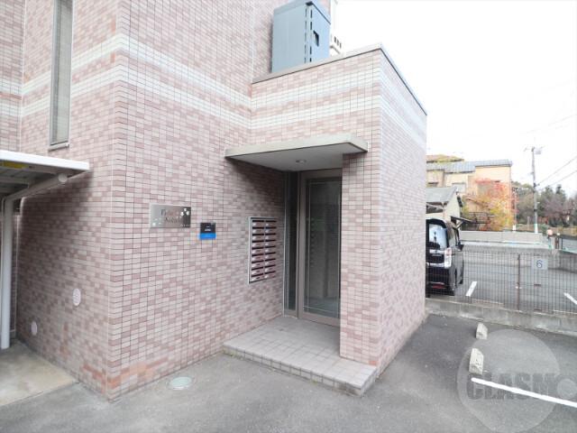 22/30 エントランス