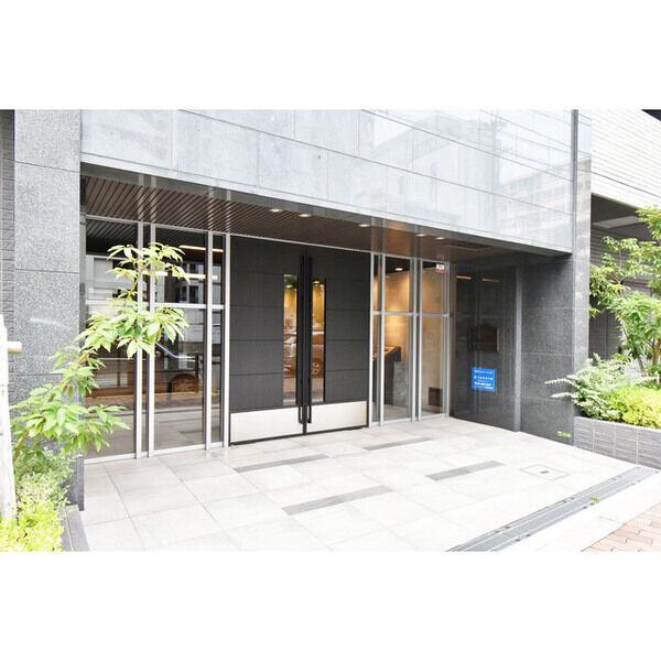 16/25 エントランス