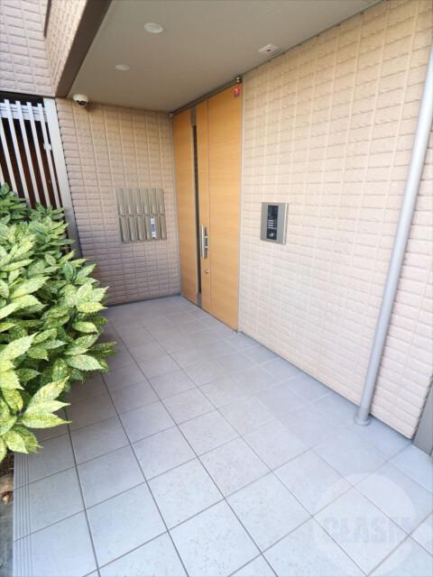 22/30 エントランス