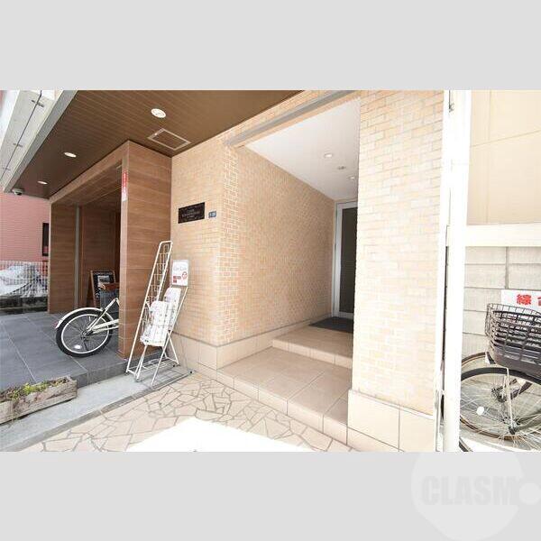 21/29 エントランス